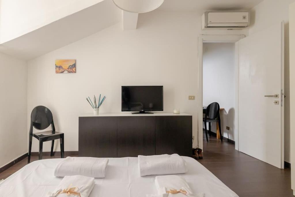 Sky-View Flat In Milan Apartment Bagian luar foto