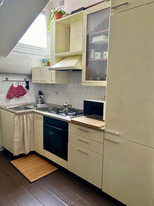Sky-View Flat In Milan Apartment Bagian luar foto